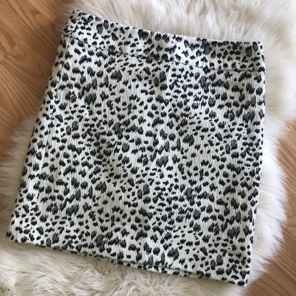 LOFT Dresses & Skirts - Loft leopard print pencil skirt